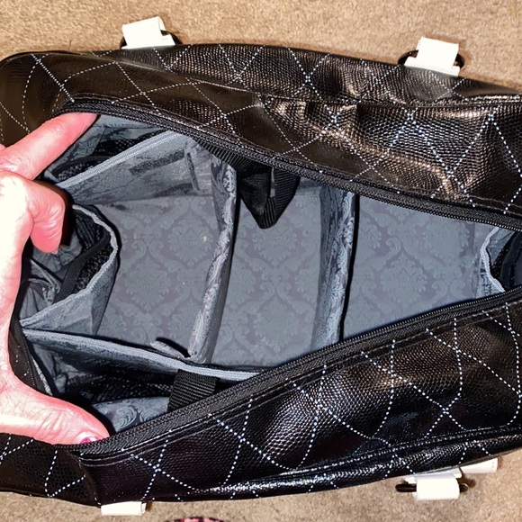 Mary Kay set of two tote bags - Picture 4 of 11